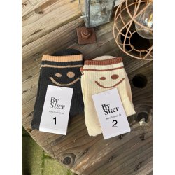 Str�mper  - By St�r Smiley