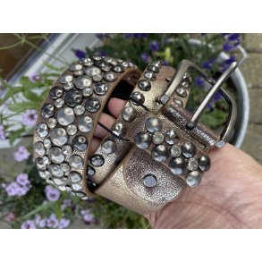 Blte Ranveig - beige nitter og sten