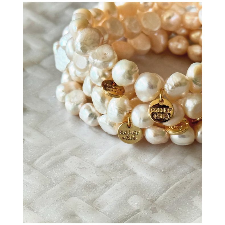 Perle armbnd m/guld emblem