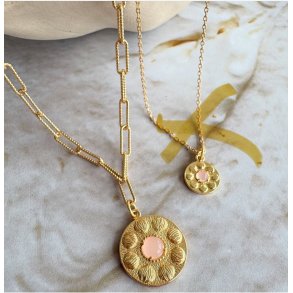 Flower necklace