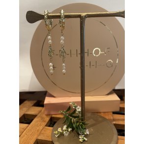 Guld �rering m/perler  