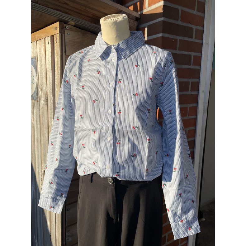 BYfenix skjorte m kirseb�r