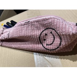 Penalhus eller mini toilettaske m/smiley Rosa